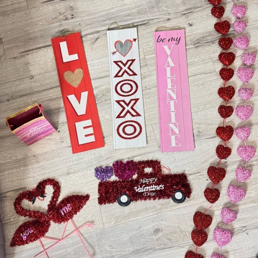 8 Valentine’s Day decor bundle signs garland hearts sparkly love flamingo box
